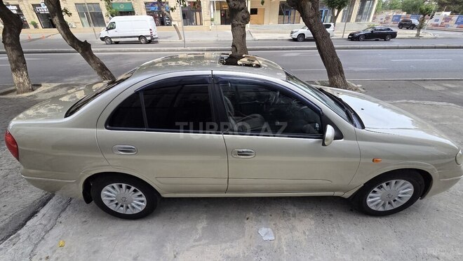 Nissan Sunny-8