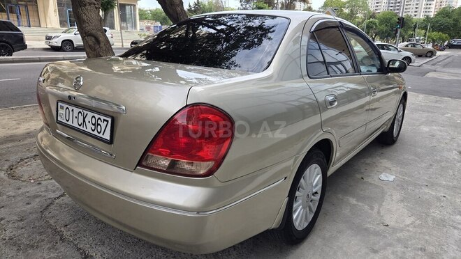 Nissan Sunny-7