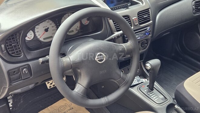 Nissan Sunny-15