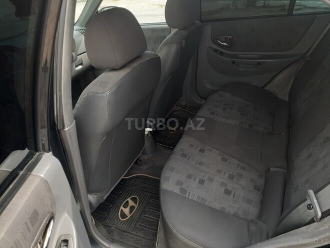Hyundai Accent-5