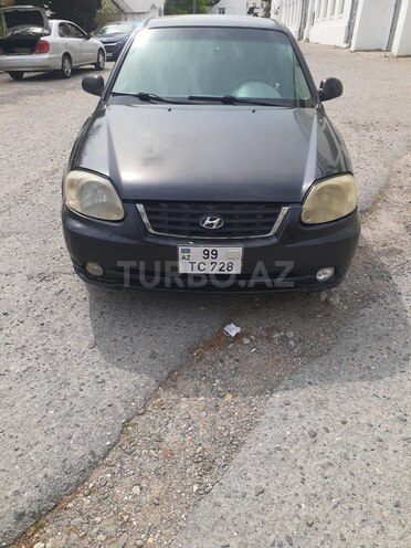 Hyundai Accent-2