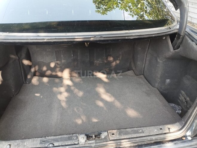 Mercedes E 200-4