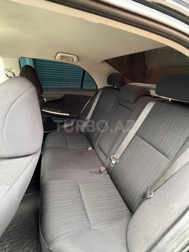 Toyota Corolla-11