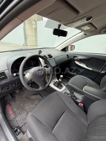 Toyota Corolla-10