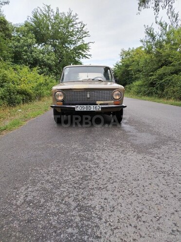 LADA (VAZ) 21011-1