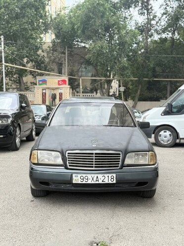 Mercedes C 250-1