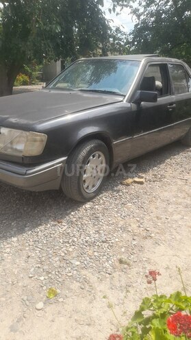 Mercedes 200 D-3
