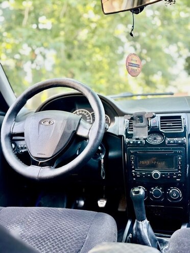 LADA (VAZ) Priora-6