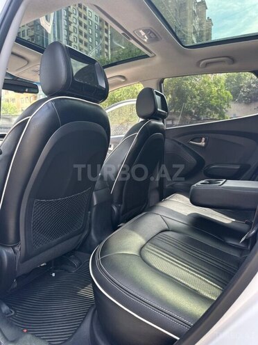 Hyundai ix35-13