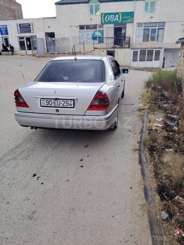 Mercedes C 250-7