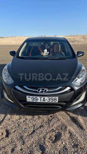 Hyundai Elantra GT-1