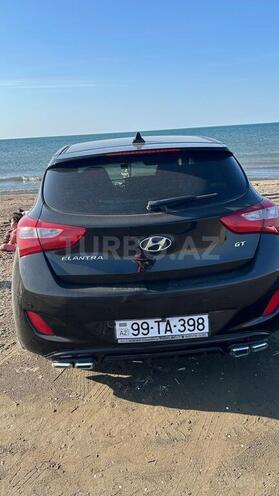 Hyundai Elantra GT-4
