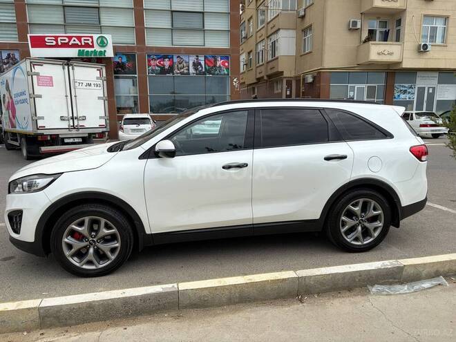 Kia Sorento-12