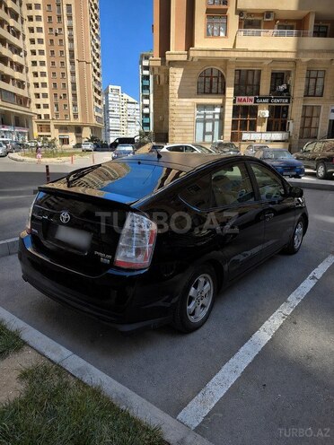 Toyota Prius-4