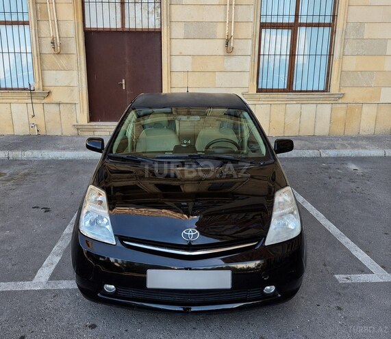 Toyota Prius-5