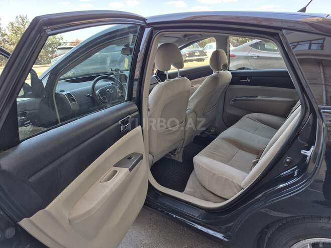 Toyota Prius-9