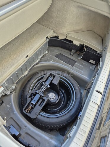 Toyota Prius-13