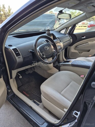 Toyota Prius-6