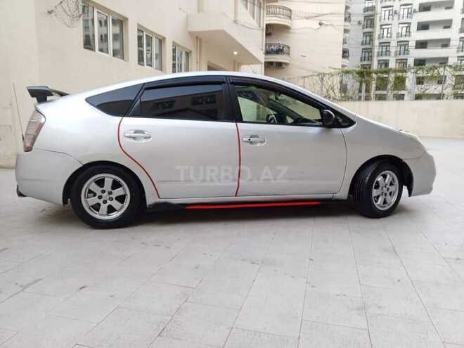 Toyota Prius-4
