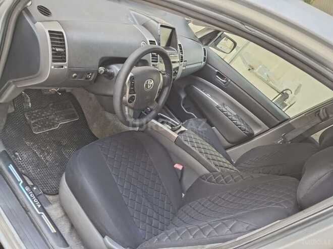 Toyota Prius-6