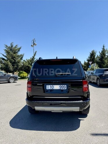 Toyota Land Cruiser Prado-4