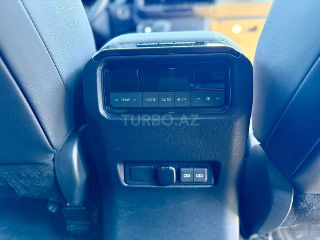 Toyota Land Cruiser Prado-16