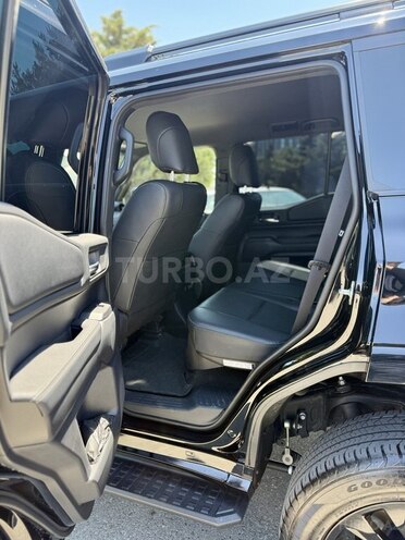 Toyota Land Cruiser Prado-11