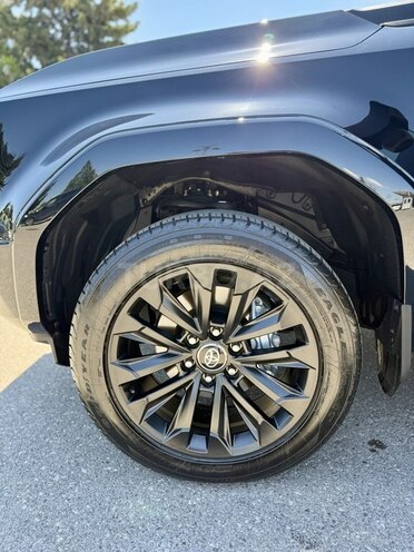 Toyota Land Cruiser Prado-13