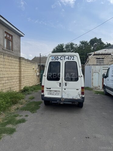 Ford Transit-5