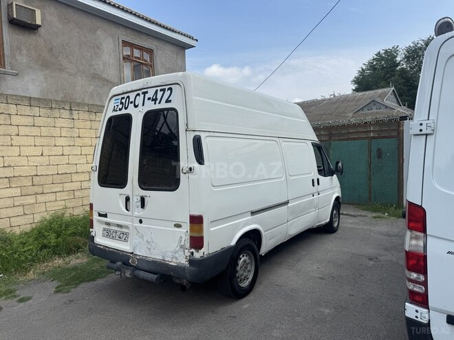 Ford Transit-6
