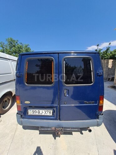 Ford Transit-2