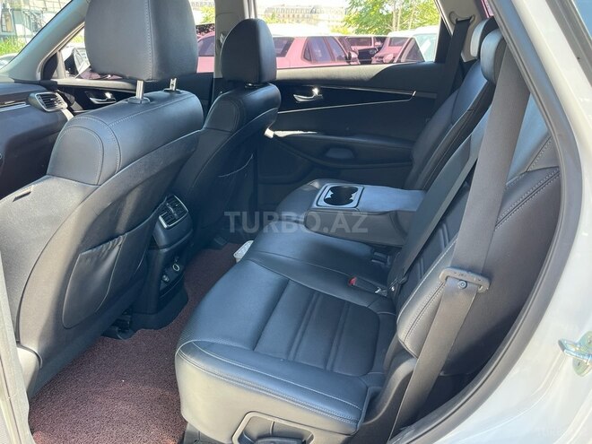Kia Sorento-17