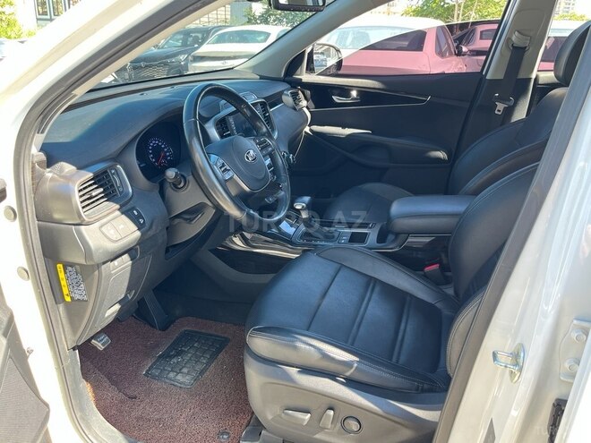 Kia Sorento-18