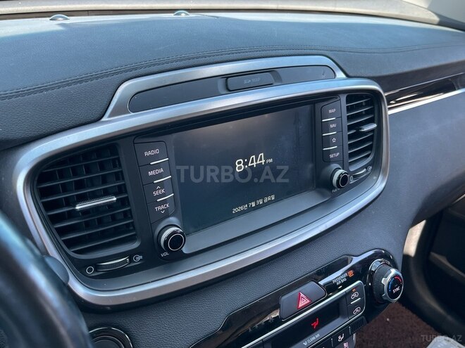 Kia Sorento-10