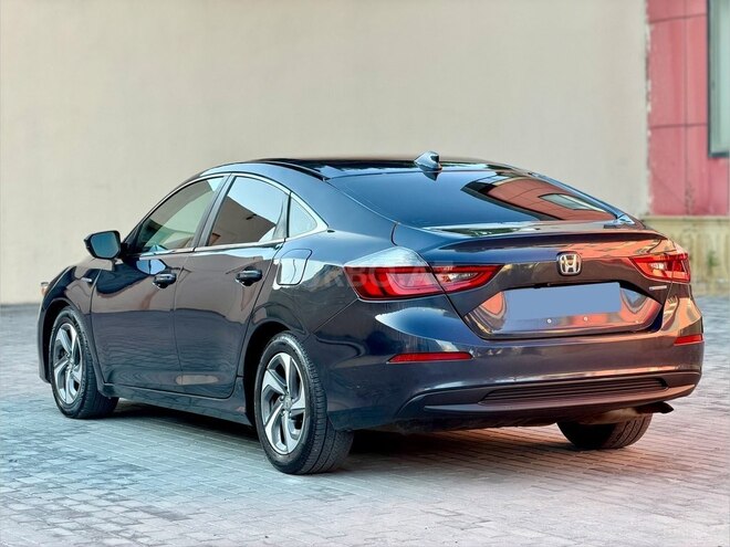 Honda Insight-7