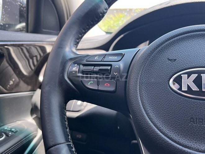 Kia Sorento-8