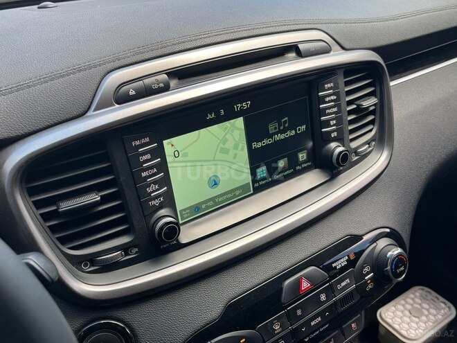 Kia Sorento-12