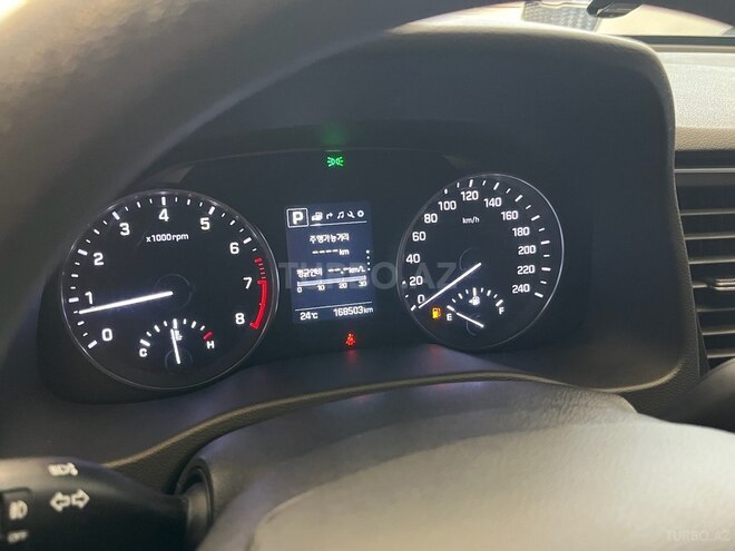 Hyundai Avante-12