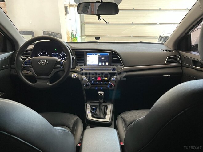Hyundai Avante-6