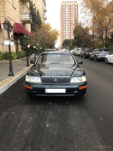 Lexus LS 400-1