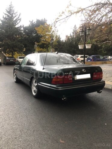 Lexus LS 400-2