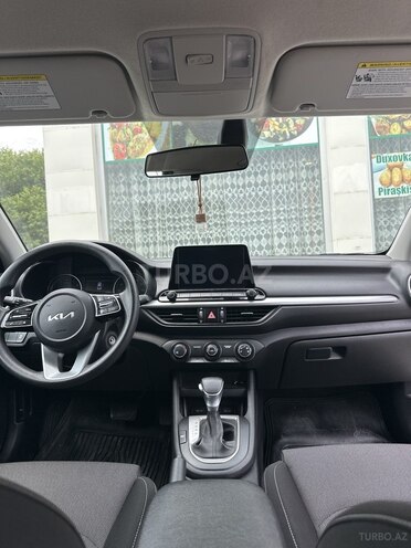 Kia Forte-10