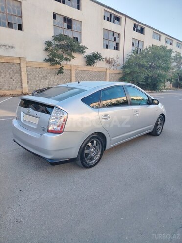 Toyota Prius-7