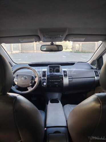 Toyota Prius-10