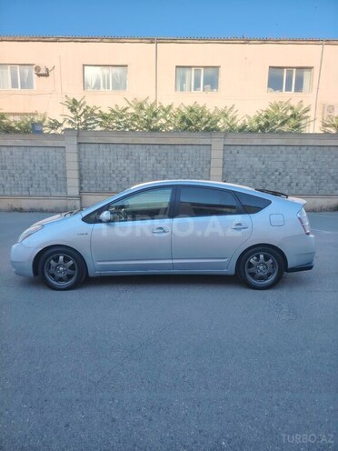 Toyota Prius-16