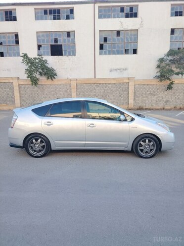 Toyota Prius-17