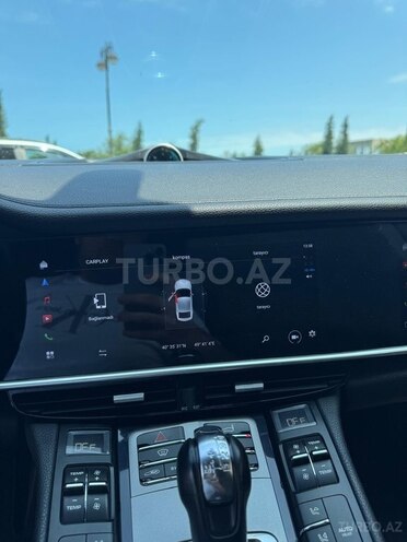 Porsche Panamera 4S-6