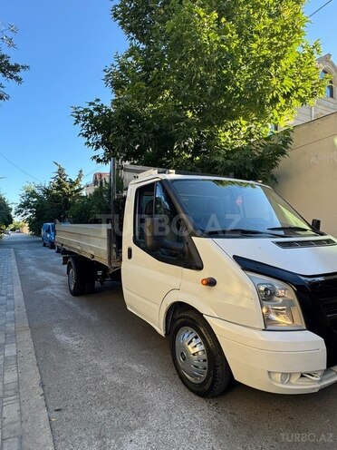 Ford Transit-2
