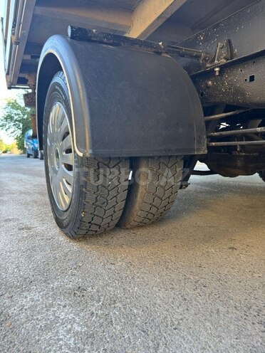 Ford Transit-5
