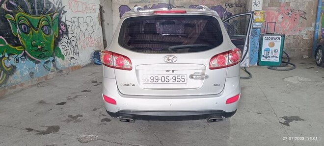 Hyundai Santa Fe-9